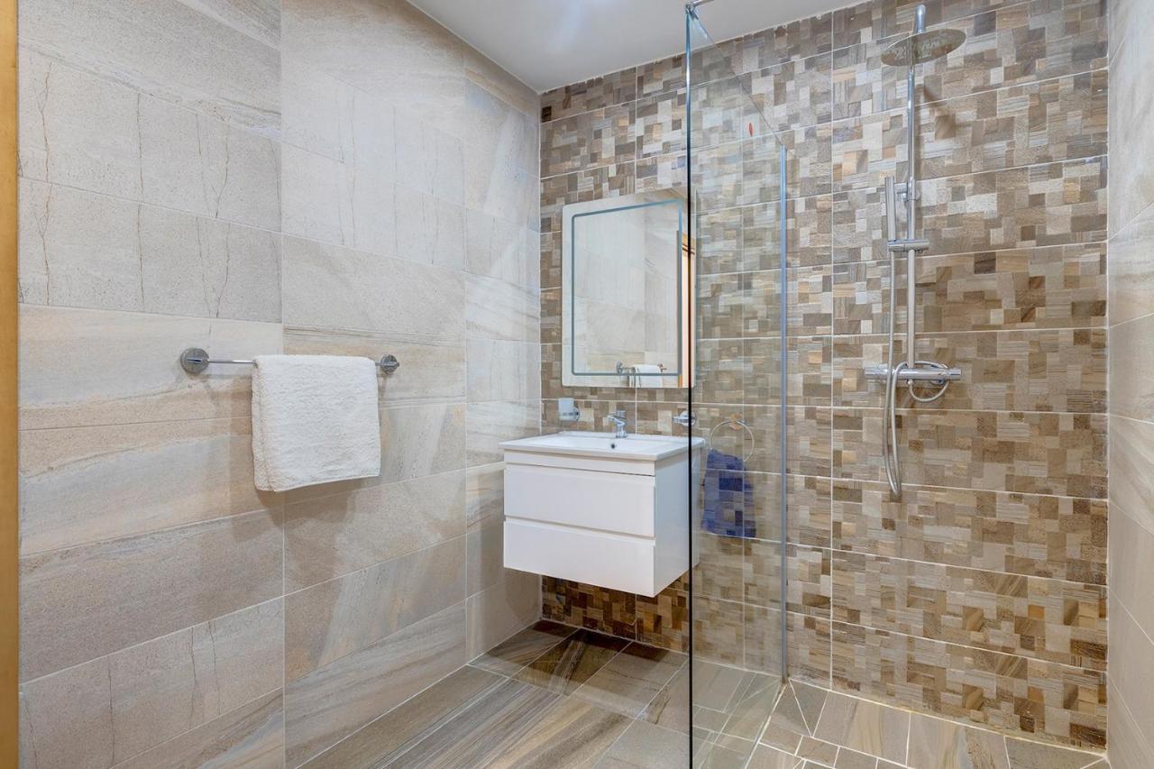 Modern 1Br Apartment In Central St Julian'S سانت جوليان المظهر الخارجي الصورة