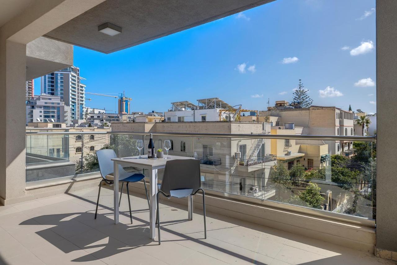 Modern 1Br Apartment In Central St Julian'S سانت جوليان المظهر الخارجي الصورة