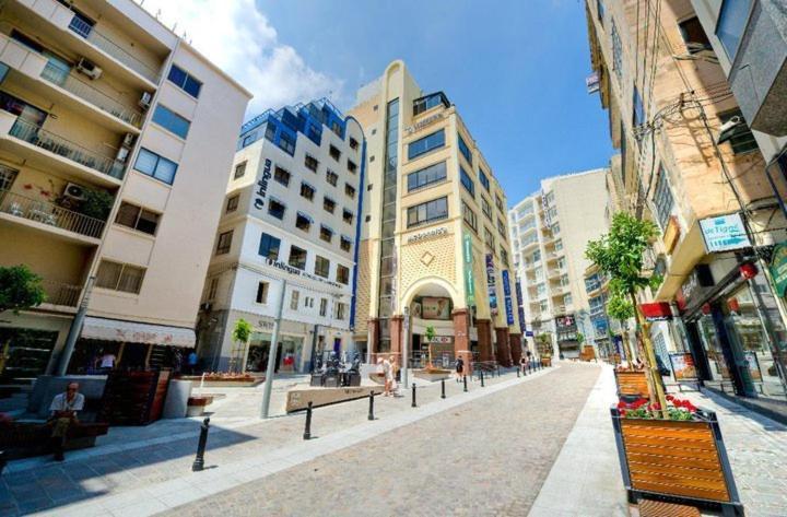 Modern 1Br Apartment In Central St Julian'S سانت جوليان المظهر الخارجي الصورة
